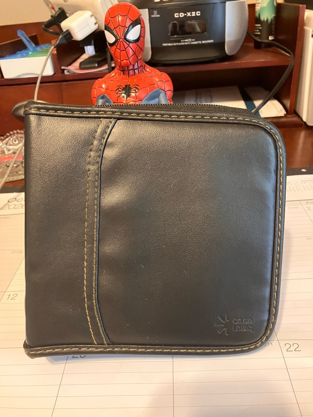 Case Logic 32 CD Black Leather like Travel CD/DVD Wallet